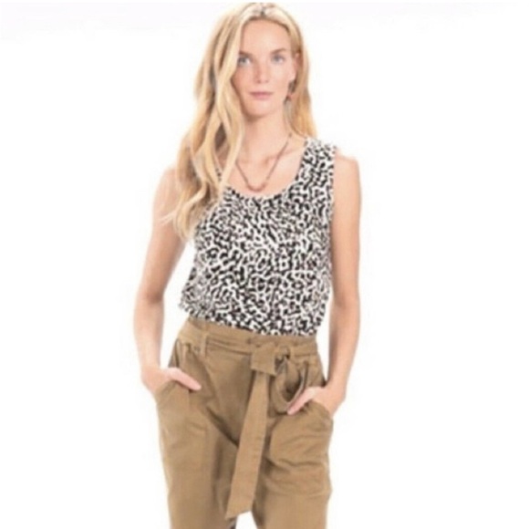 CAbi Leopard print twist front tank - Picture 6 of 6